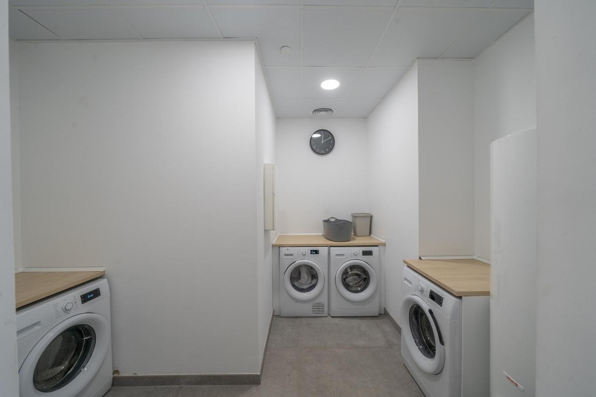 Appartement Xpce Urban 4 Malaga Skyline - Free Parking Extérieur photo